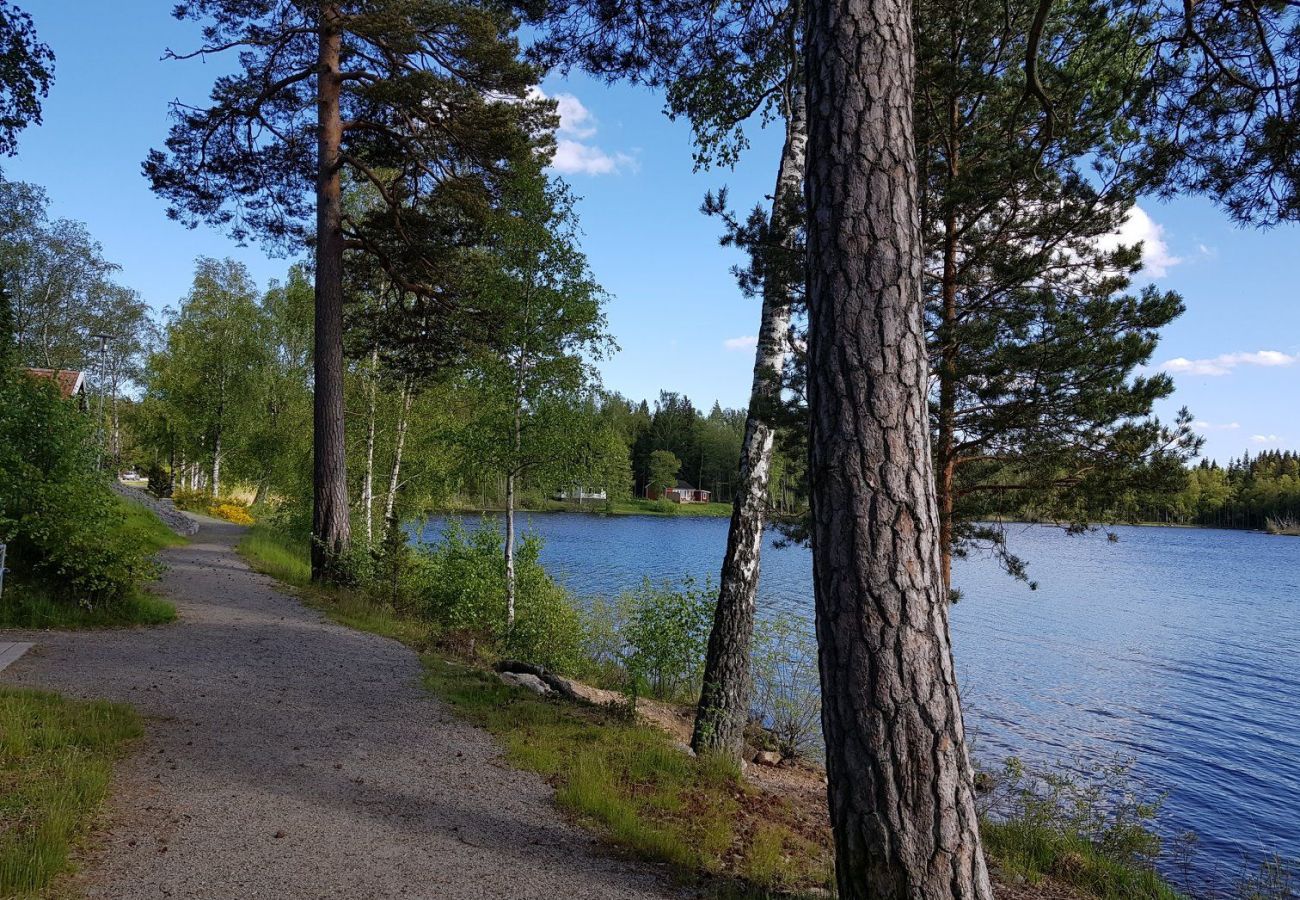 Ferienhaus in Lenhovda - Ferienhaus mit Boot mitten im schwedischen Glasreich