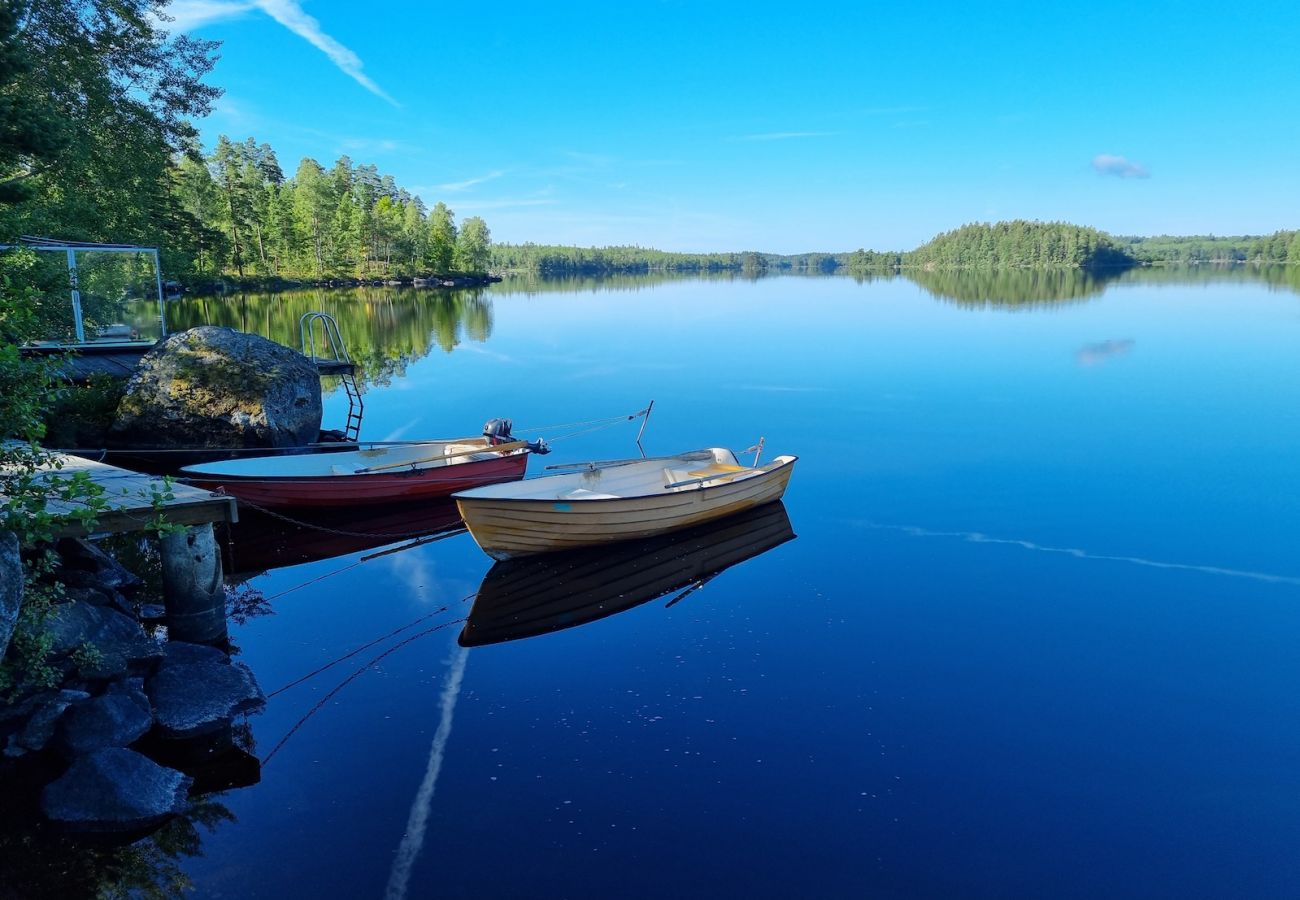 Ferienhaus in Hallaryd - Ferienhaus am See Örsjön mit Internet