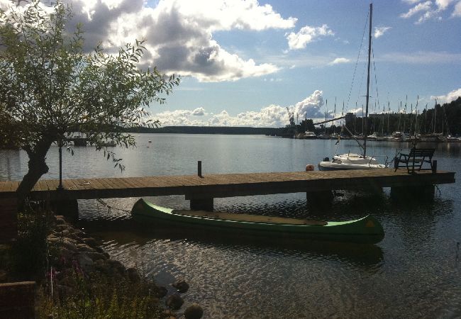 Ferienhaus in Bålsta - Luxuriöse Villa am See ganz in der Nähe von Stockholm