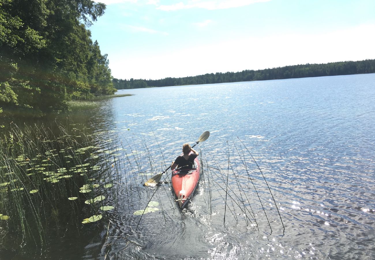 Ferienhaus in Järlåsa - Urlaub In Uppland unweit vom See Siggeforasjön