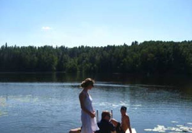 Ferienhaus in Stjärnhov - Abgelegen an einem idyllischen Waldsee Ferienhaus in Stjärnhov - Abgelegen an einem idyllischen Waldsee