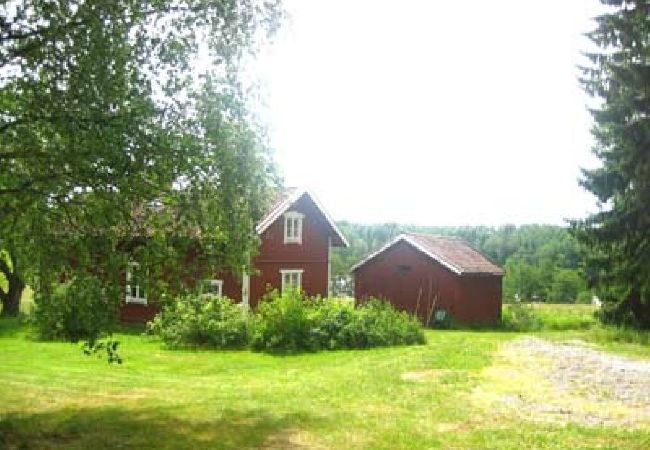 Ferienhaus in Stjärnhov - Abgelegen an einem idyllischen Waldsee Ferienhaus in Stjärnhov - Abgelegen an einem idyllischen Waldsee