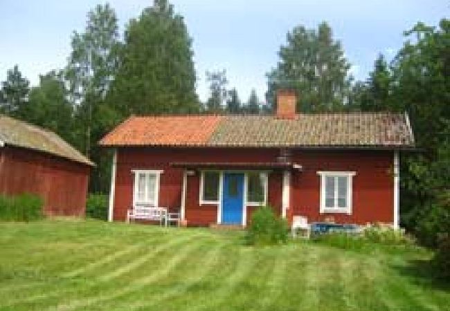 Ferienhaus in Stjärnhov - Abgelegen an einem idyllischen Waldsee Ferienhaus in Stjärnhov - Abgelegen an einem idyllischen Waldsee