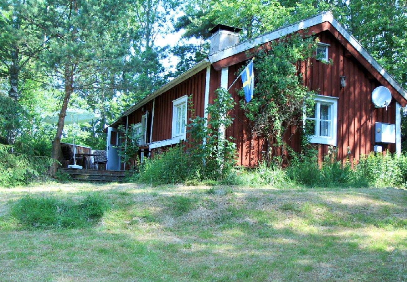 Ferienhaus in Kisa - Rustikales Sommerhaus in Südschweden in Alleinlage