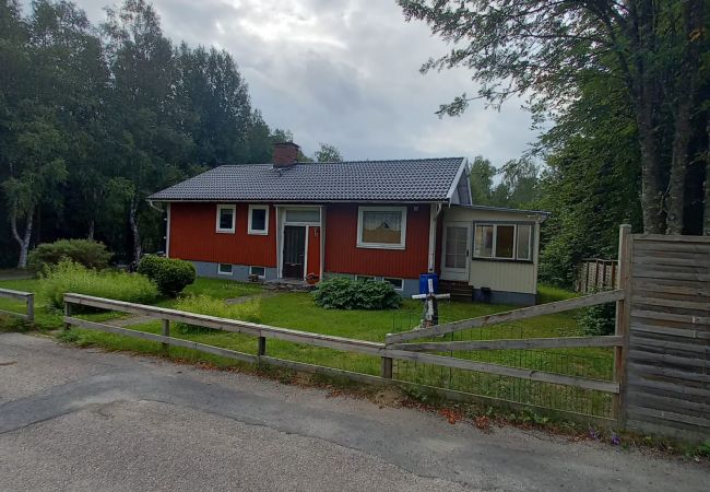 Ferienhaus in Korsberga - Rot-weisses Ferienhaus in Småland in Seenähe mit Boot Ferienhaus in Korsberga - Rot-weisses Ferienhaus in Småland in Seenähe mit Boot