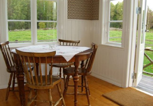Ferienhaus in Vissefjärda - Ferienhaus in den Wäldern Smålands  mit Boot unweit vom See mit Boot, Internet und Sauna am See Ferienhaus in Vissefjärda - Ferienhaus in den Wäldern Smålands  mit Boot unweit vom See mit Boot, Internet und Sauna am See