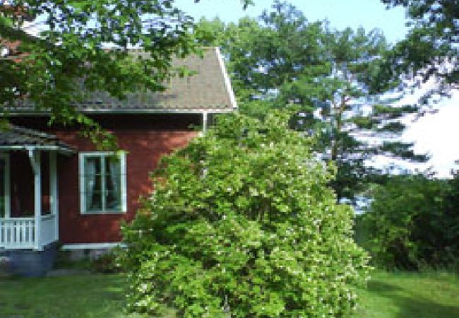 Ferienhaus in Vikbolandet - Auf einem Wassergrundstück mit eigenem Bootssteg