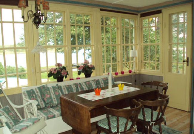 Ferienhaus in Vikbolandet - Auf einem Wassergrundstück mit eigenem Bootssteg Ferienhaus in Vikbolandet - Auf einem Wassergrundstück mit eigenem Bootssteg