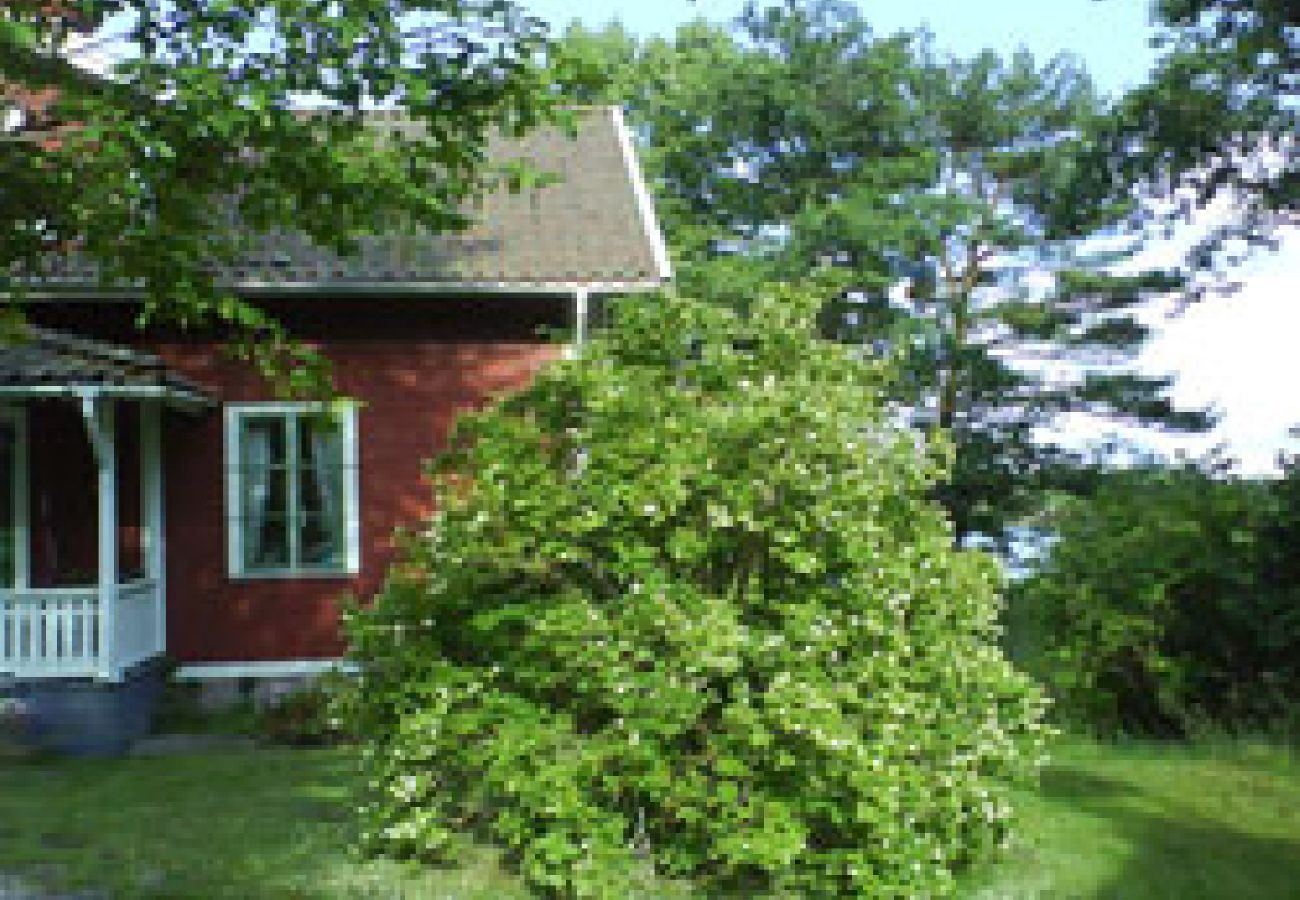 Ferienhaus in Vikbolandet - Auf einem Wassergrundstück mit eigenem Bootssteg