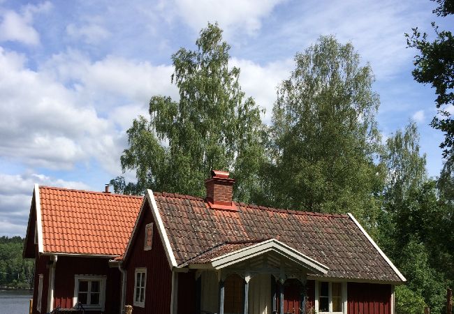 Ferienhaus in Mörlunda - Urlaub direkt am See in Småland und ohne Nachbarn Ferienhaus in Mörlunda - Urlaub direkt am See in Småland und ohne Nachbarn