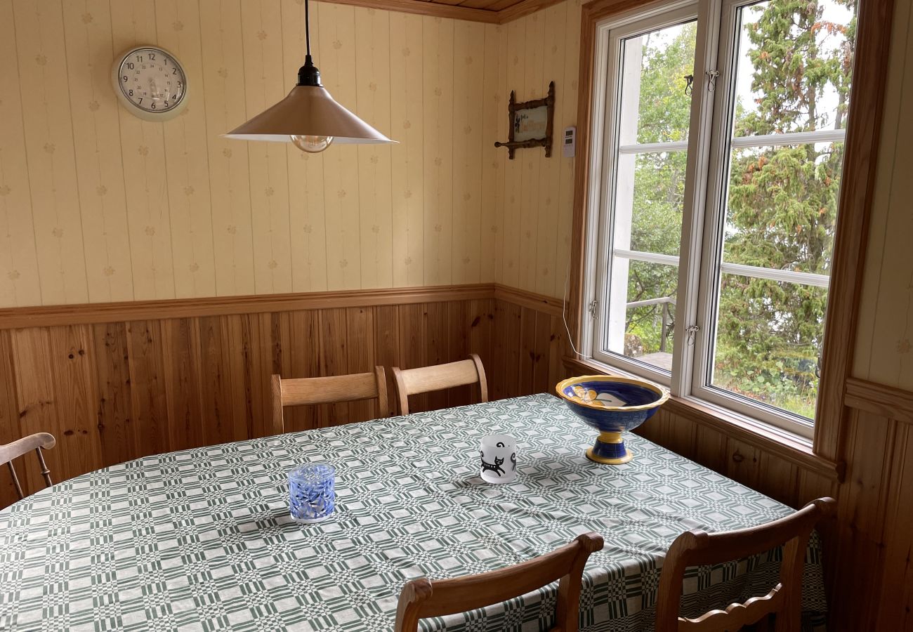 Ferienhaus in Mörlunda - Urlaub direkt am See in Småland und ohne Nachbarn