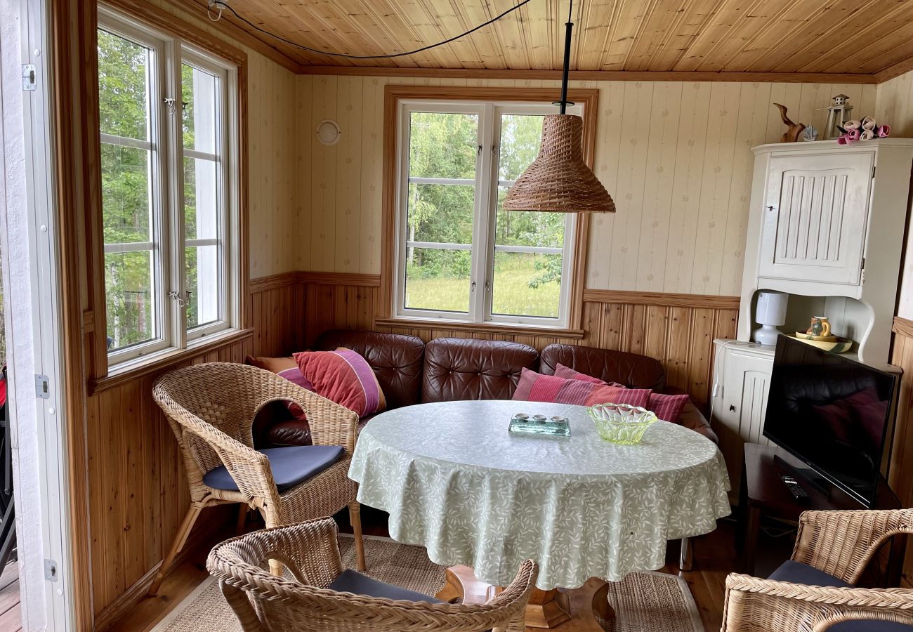 Ferienhaus in Mörlunda - Urlaub direkt am See in Småland und ohne Nachbarn