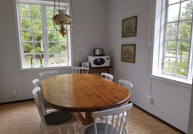 Ferienhaus in Älmeboda - Typisch rot-weisses Ferienhaus umgeben von Wald und See Ferienhaus in Älmeboda - Typisch rot-weisses Ferienhaus umgeben von Wald und See