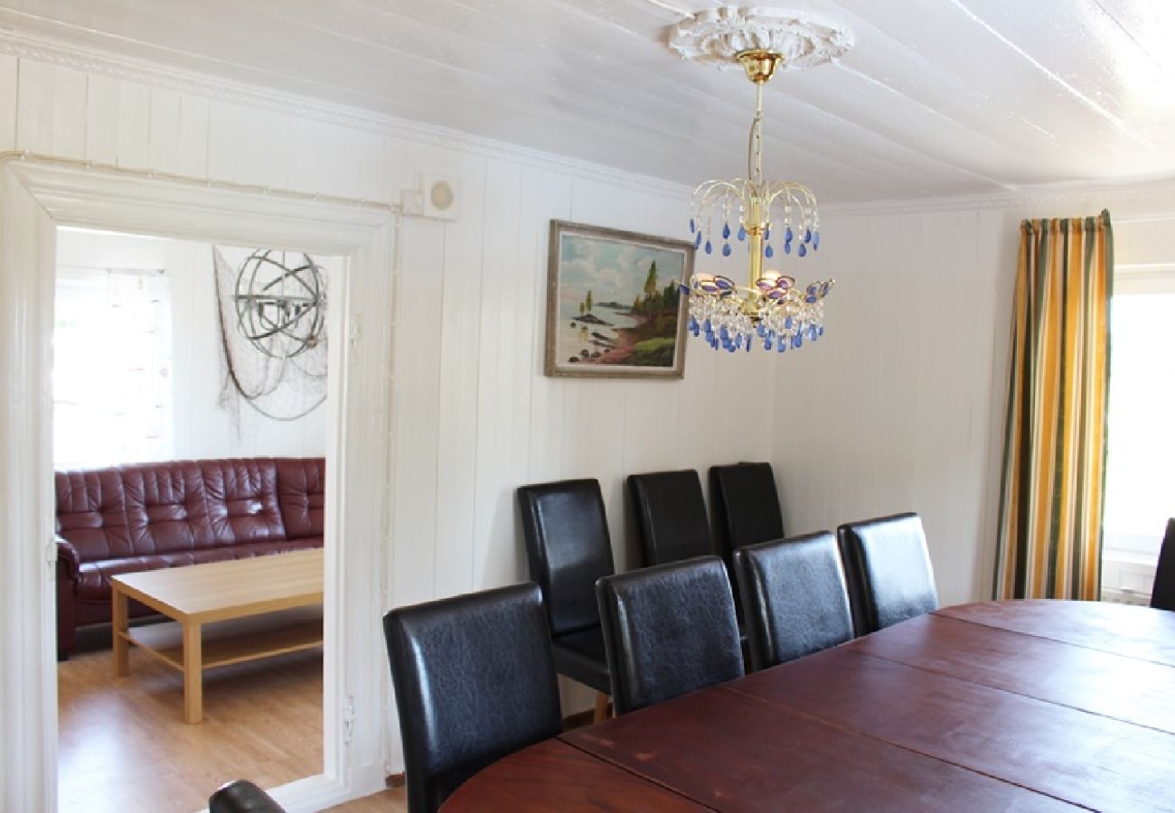 Ferienhaus in Väckelsång - Grosses Komfort-Ferienhaus mit privatem pool , Motorboot und Seeblick