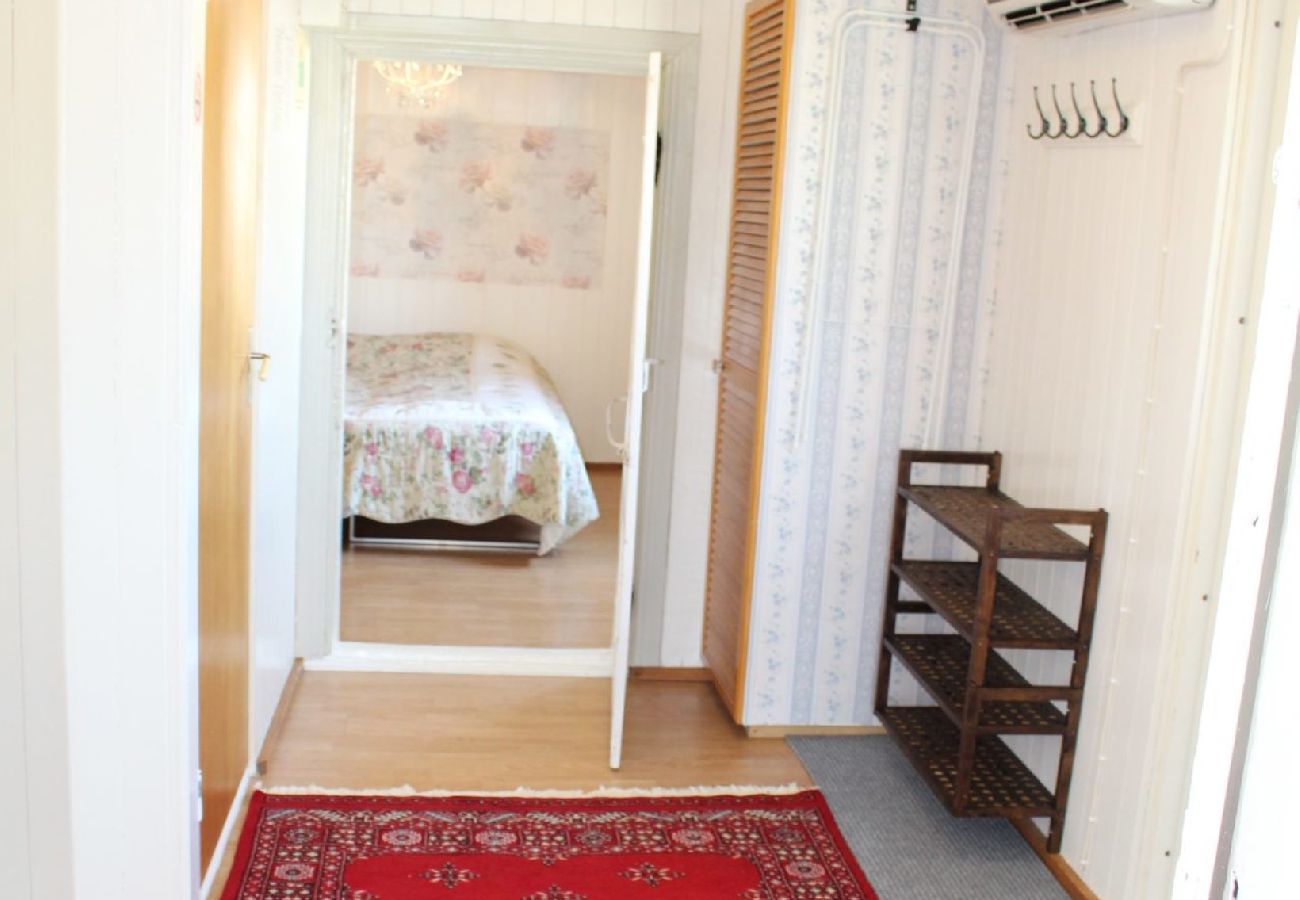 Ferienhaus in Väckelsång - Grosses Komfort-Ferienhaus mit privatem pool , Motorboot und Seeblick