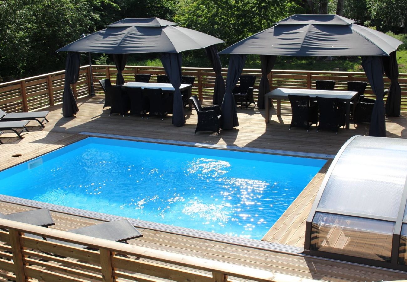 Ferienhaus in Väckelsång - Grosses Komfort-Ferienhaus mit privatem pool , Motorboot und Seeblick