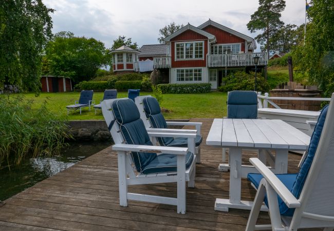 Ferienhaus in Österskär - Ferienhaus am Wasser im Stockholmer Schärengarten