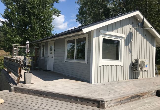 Ferienhaus in Finspång - Schönes Ferienhaus mit Blick über den See Glan