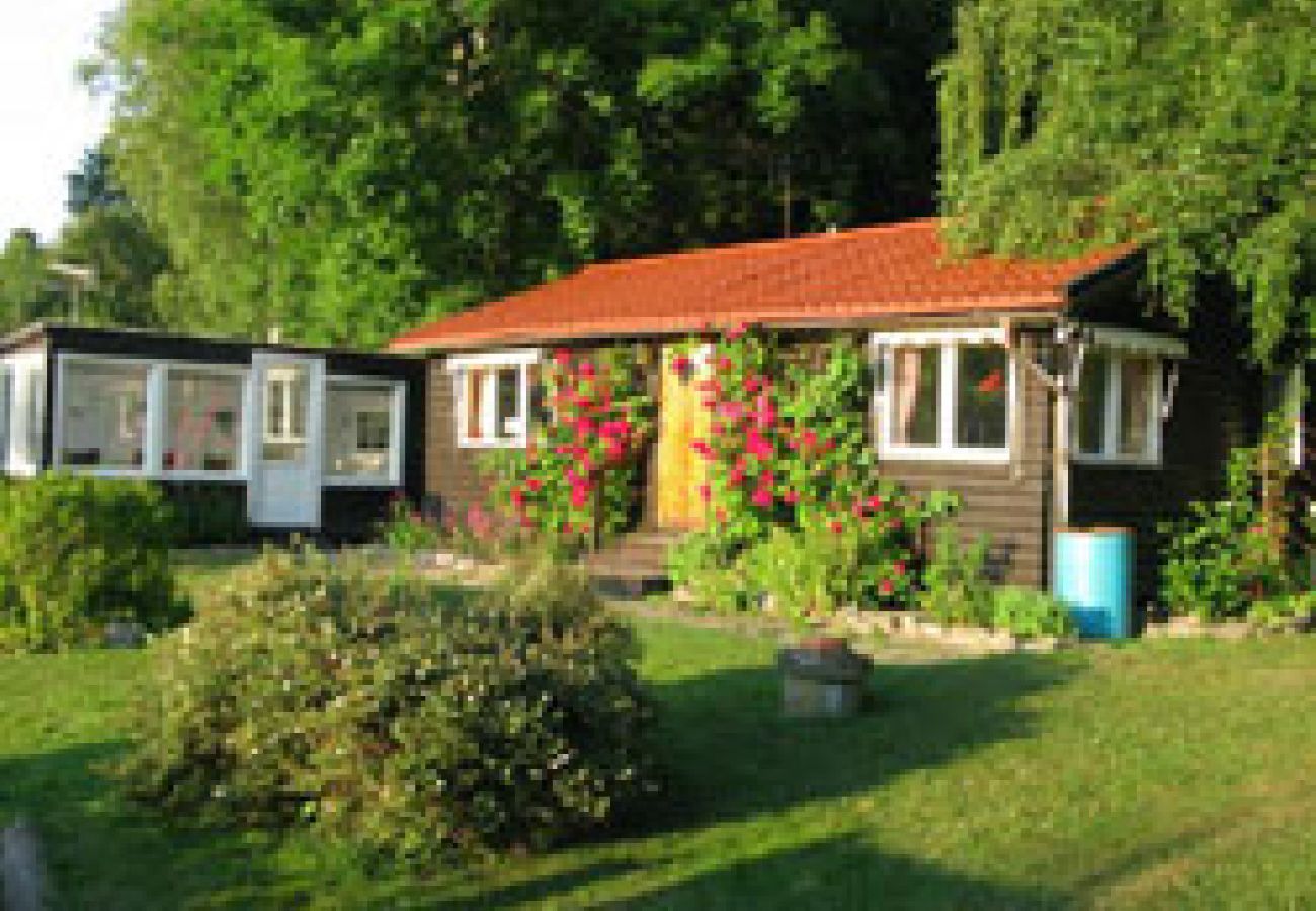 Ferienhaus in Hölö - Sommarstuga Mörkö