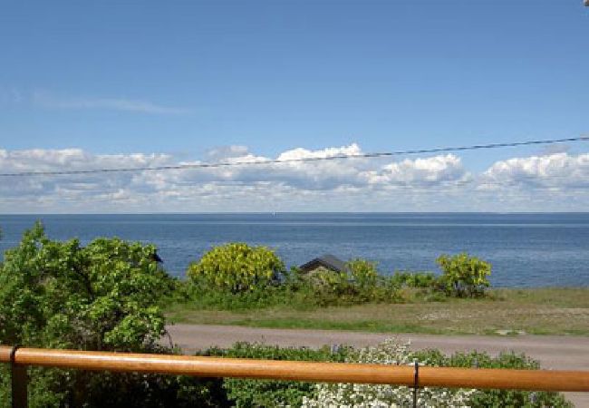 Ferienhaus in Löttorp - Strandvilla mit phantastischer Lage am Meer