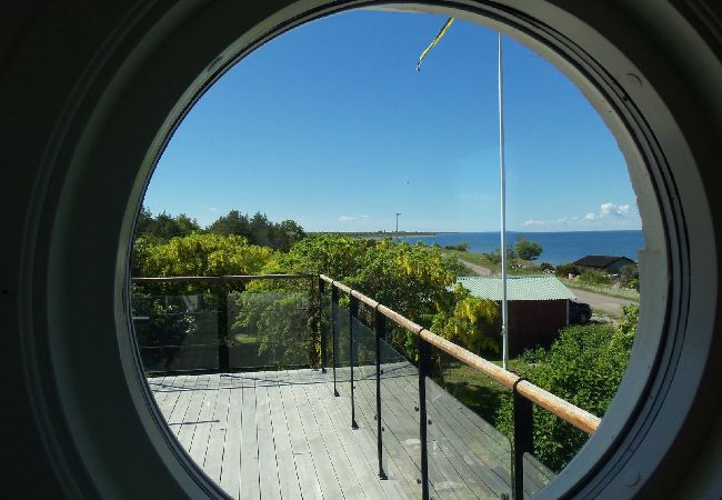 Ferienhaus in Löttorp - Strandvilla mit phantastischer Lage am Meer