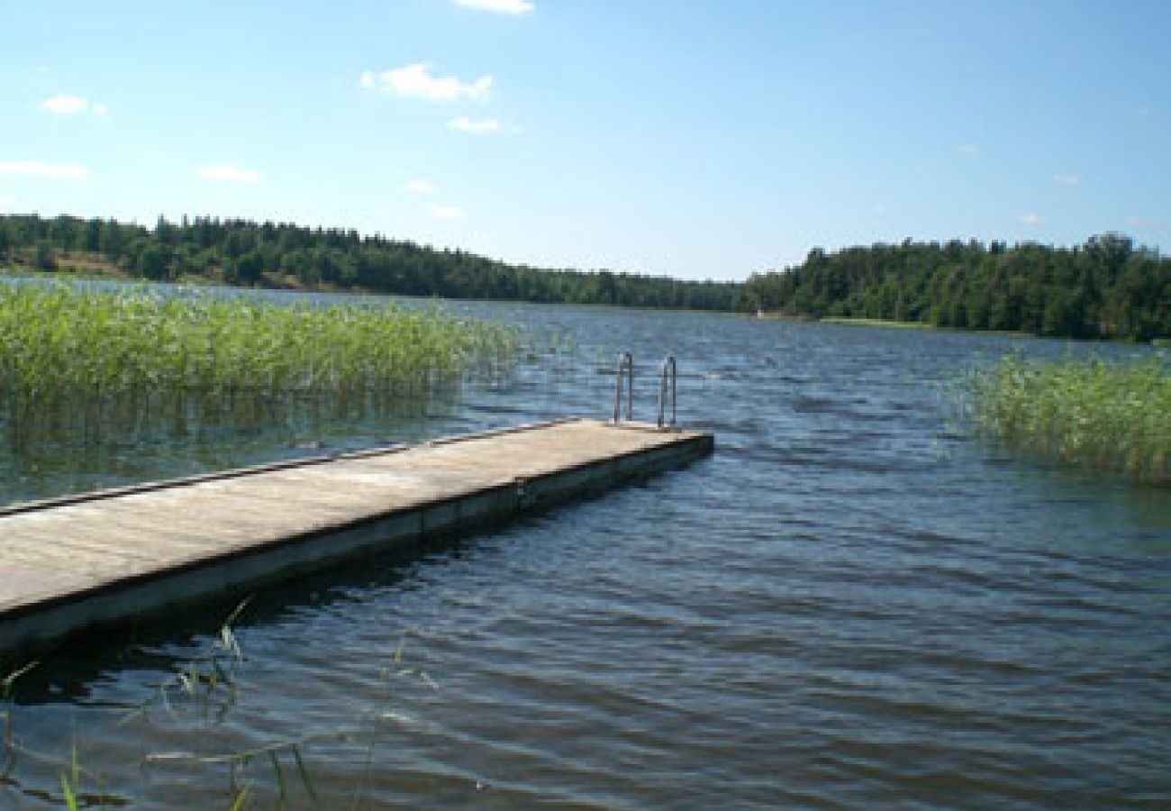 Ferienhaus in Köpmannebro - Ferienhaus am Ufer des Dalsland Kanals