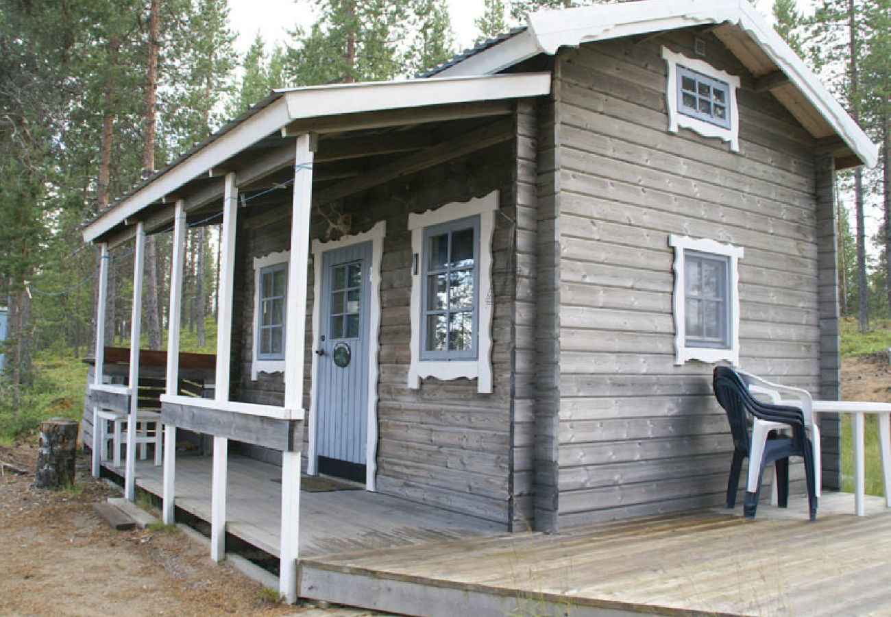 Ferienhaus in Arvidsjaur - Urlaub im Blaubeerwald am See mit Boot