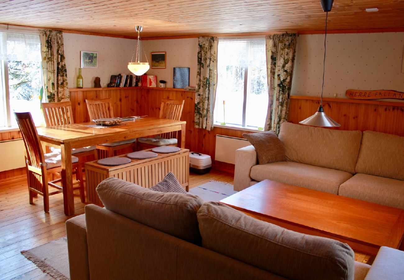 Ferienhaus in Sävsjöström - Urlaub in Alleinlage mitten im Wald mit Sauna und Kanu