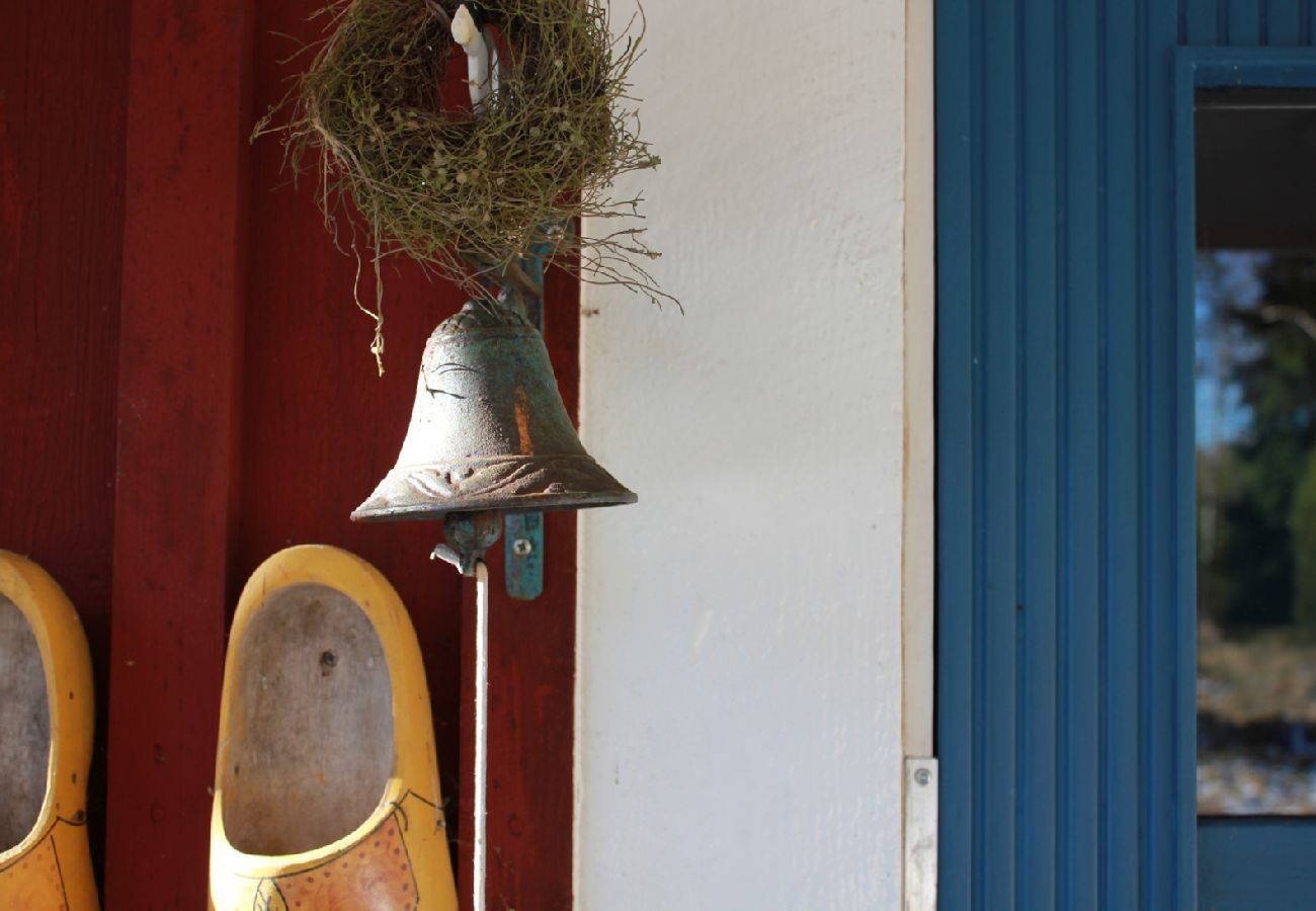 Ferienhaus in Sävsjöström - Urlaub in Alleinlage mitten im Wald mit Sauna und Kanu