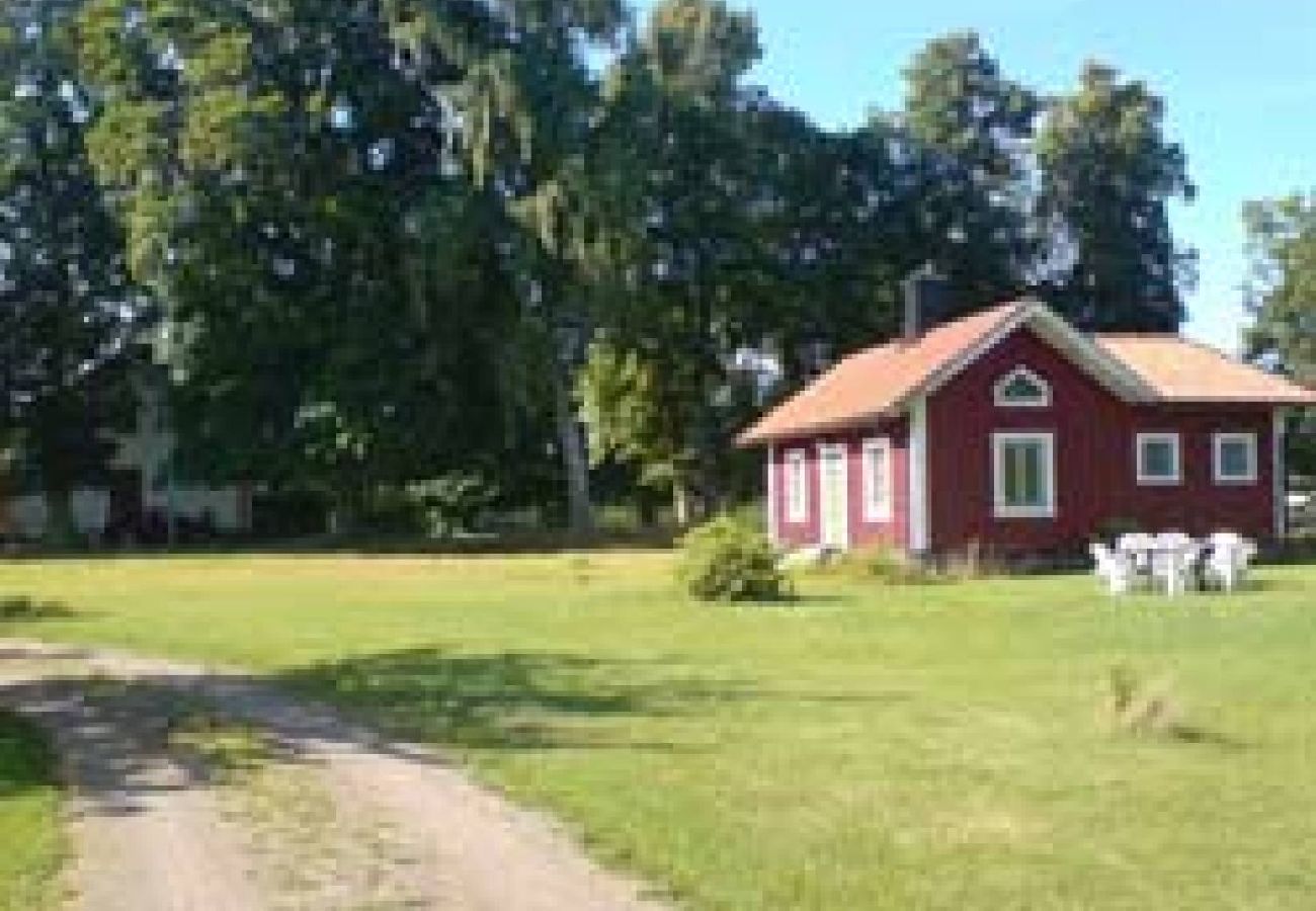 Ferienhaus in Motala - Ferienhaus auf einem Landhof am Vättern See