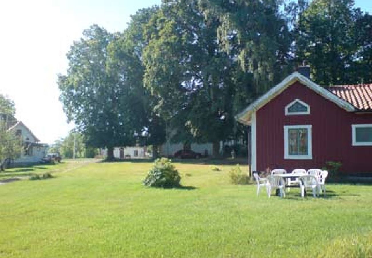 Ferienhaus in Motala - Ferienhaus auf einem Landhof am Vättern See