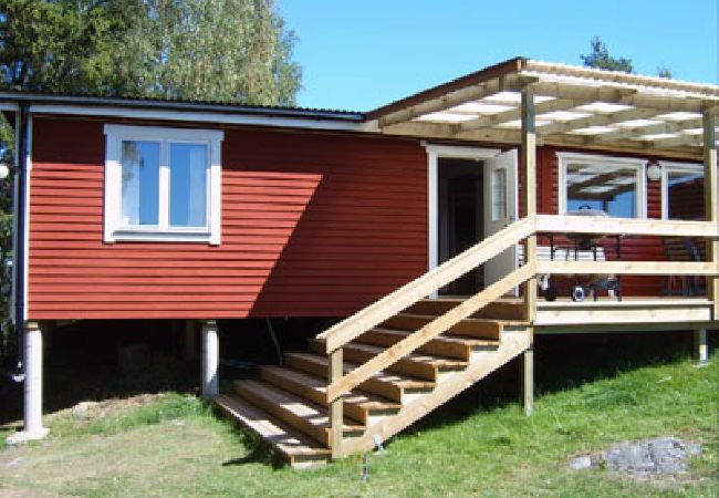 Ferienhaus in Vikbolandet - Angelurlaub mit Blick auf die See