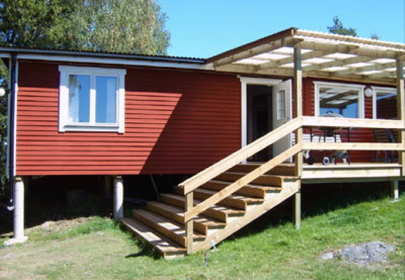 Ferienhaus in Vikbolandet - Angelurlaub mit Blick auf die See