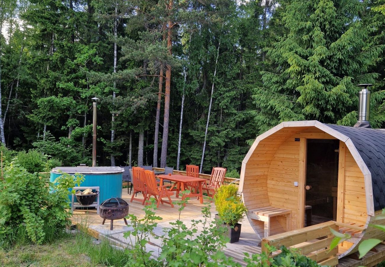 Ferienhaus in Flen - Ferienhaus im Herzen von Sörmland mit eigenem Boot, Sauna und Spa