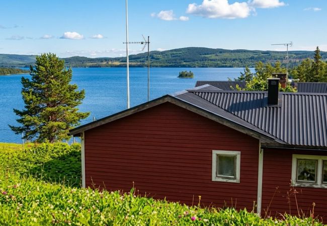 Ferienhaus in Valsjöbyn - Bezaubernder Panoramablick auf See und Berge