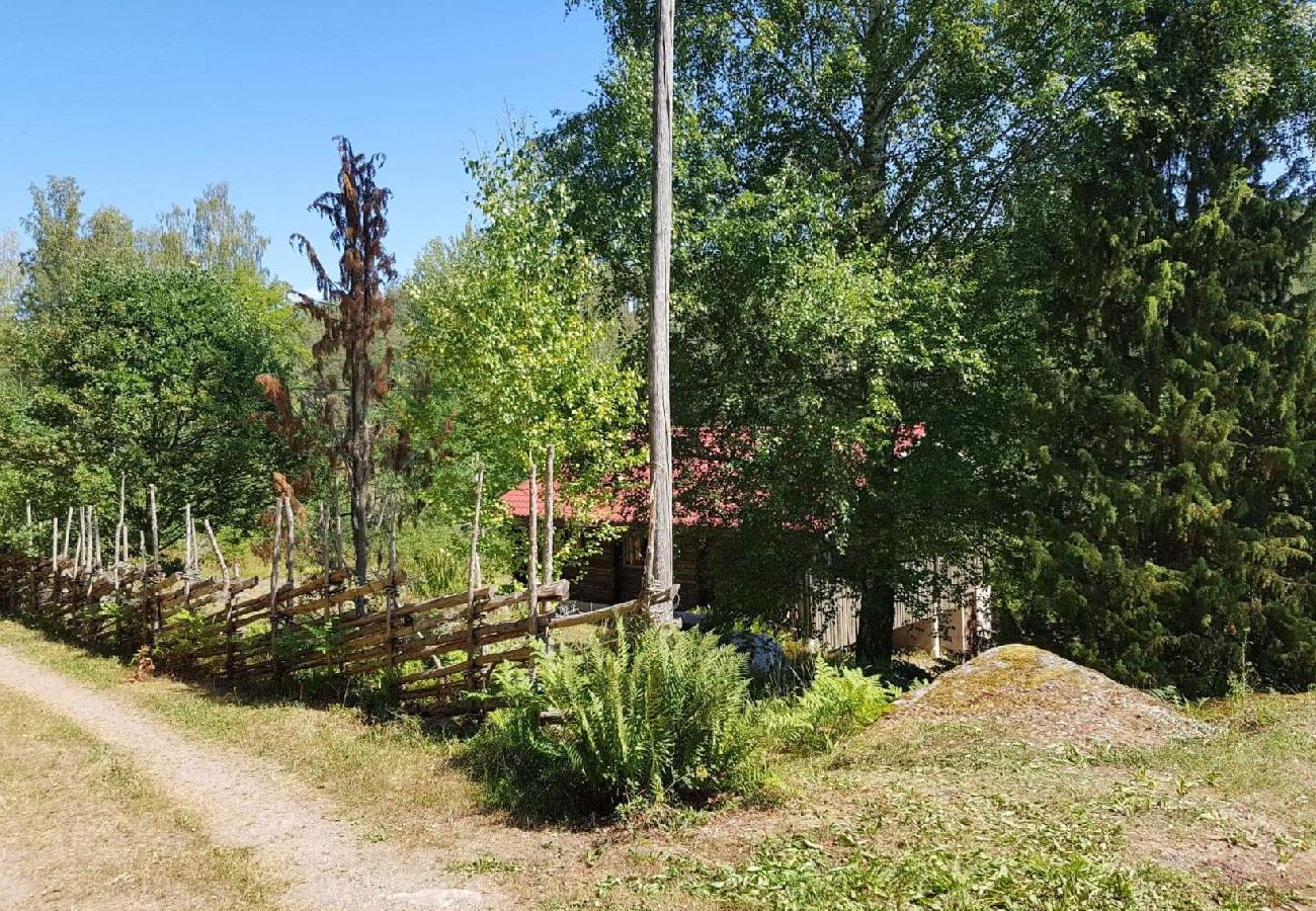 Ferienhaus in Horn - Schönes Block-Ferienhaus unweit vom See mit Möglichkeit zur Motorbootmiete