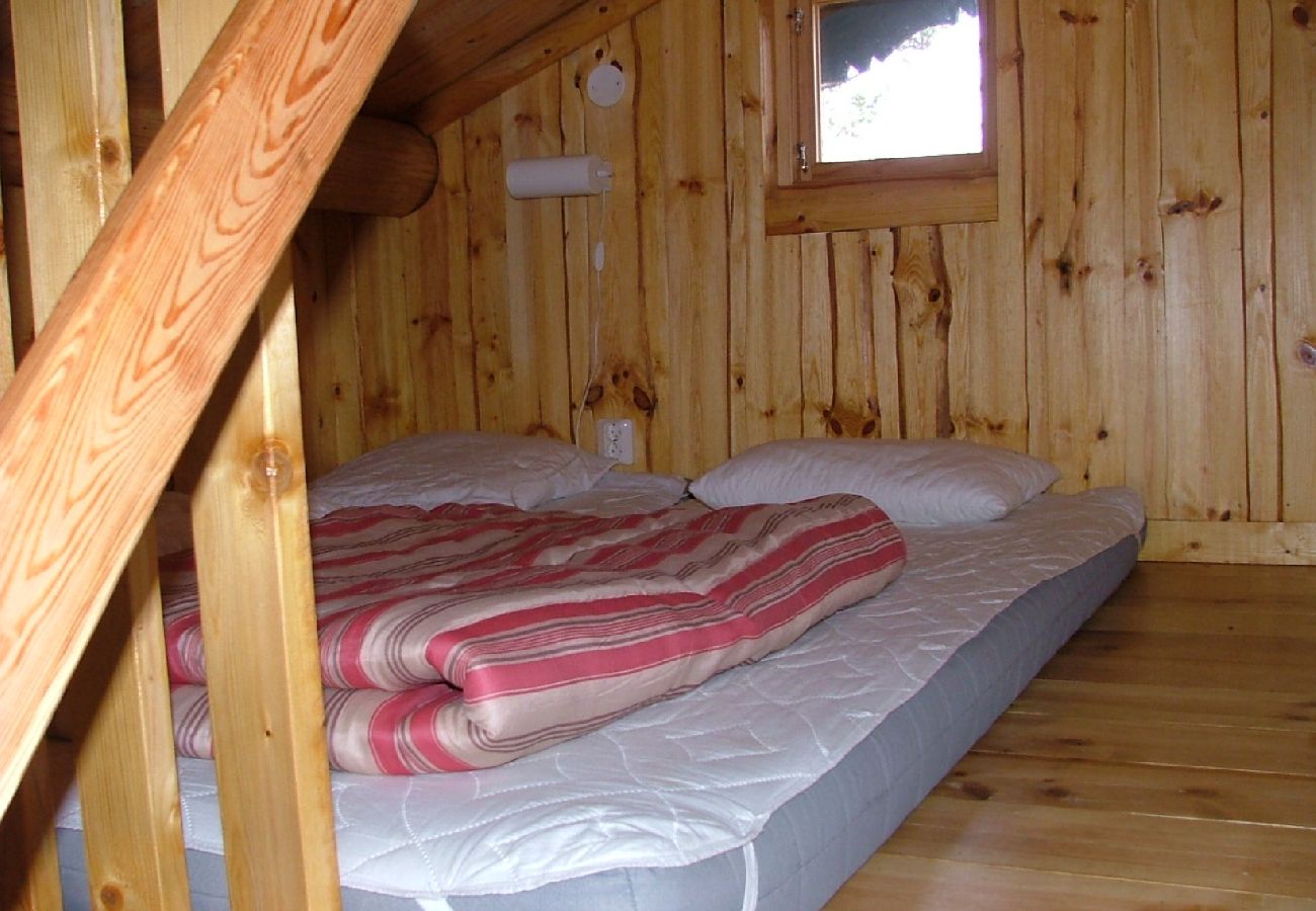 Ferienhaus in Horn - Gemütliche Blockhütte in Seenähe in wunderbarer Natur