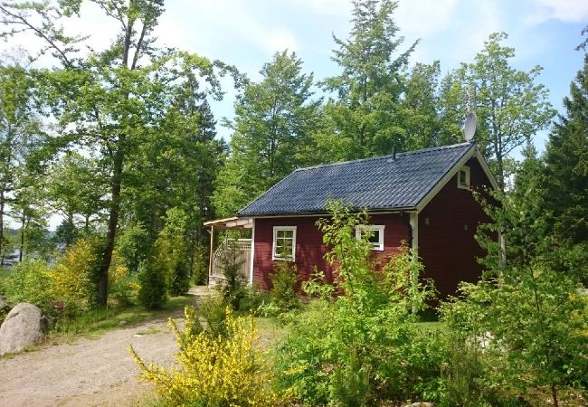 Ferienhaus in Hallaryd - Ferienhausidylle direkt am See