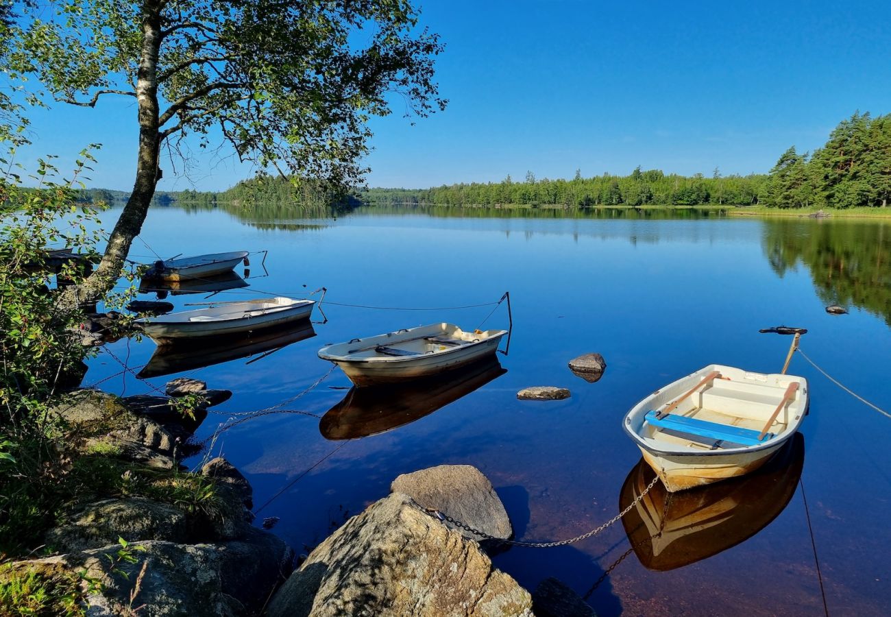 Ferienhaus in Hallaryd - Ferienhausidylle direkt am See