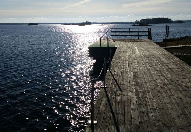 Ferienhaus in Figeholm - Ferienhaus in einer Sommeridylle nur 400 Meter von der Ostsee