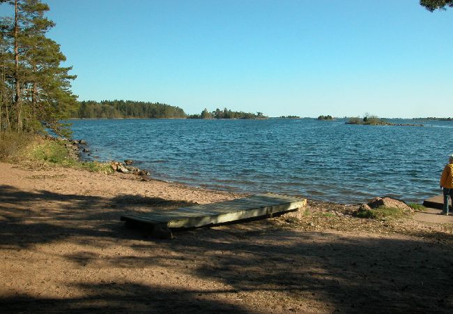 Ferienhaus in Figeholm - Ferienhaus in einer Sommeridylle nur 400 Meter von der Ostsee