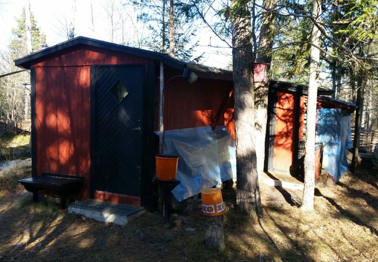 Ferienhaus in Figeholm - Ferienhaus in einer Sommeridylle nur 400 Meter von der Ostsee