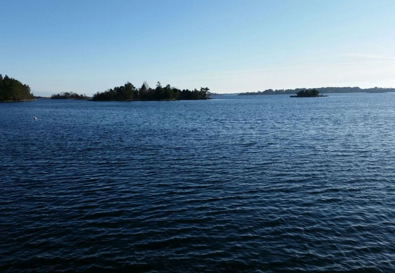 Ferienhaus in Figeholm - Ferienhaus in einer Sommeridylle nur 400 Meter von der Ostsee