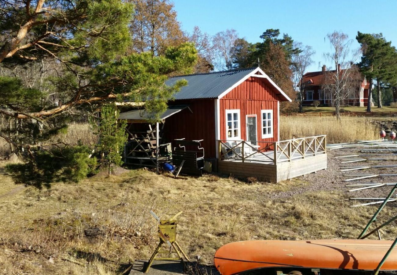 Ferienhaus in Figeholm - Ferienhaus in einer Sommeridylle nur 400 Meter von der Ostsee