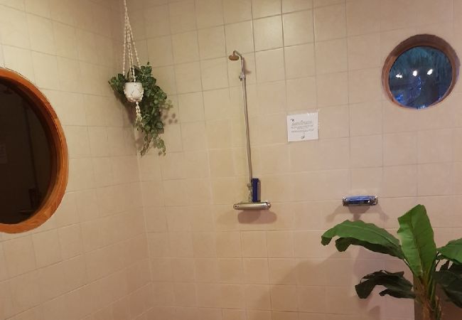 Ferienhaus in Bjärnum - 2 Ferienhäuser mit Sauna und Whirlpool direkt am See Ferienhaus in Bjärnum - 2 Ferienhäuser mit Sauna und Whirlpool direkt am See