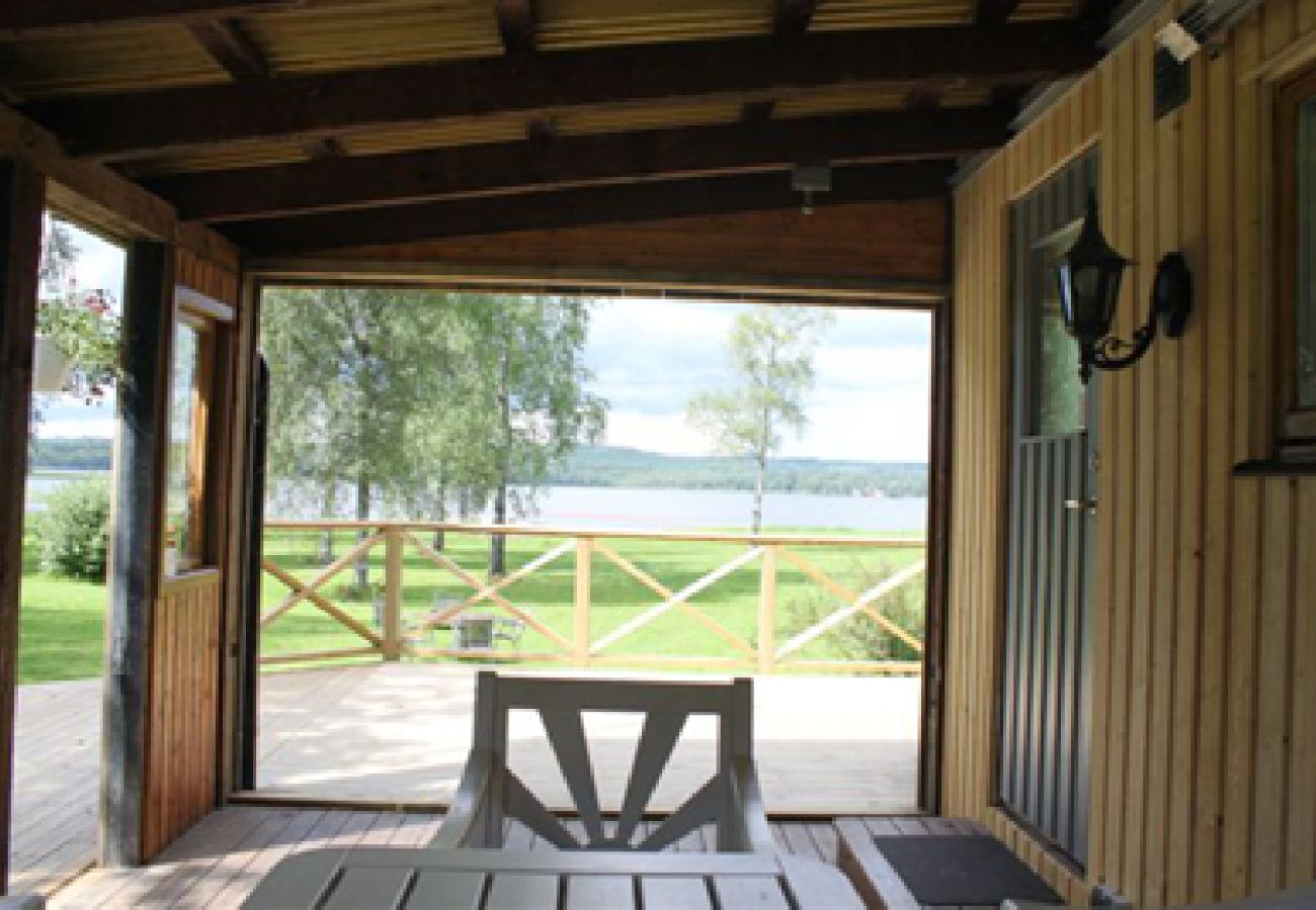 Ferienhaus in Vegby - Exklusive Lage in einer Bucht des Åsundensee