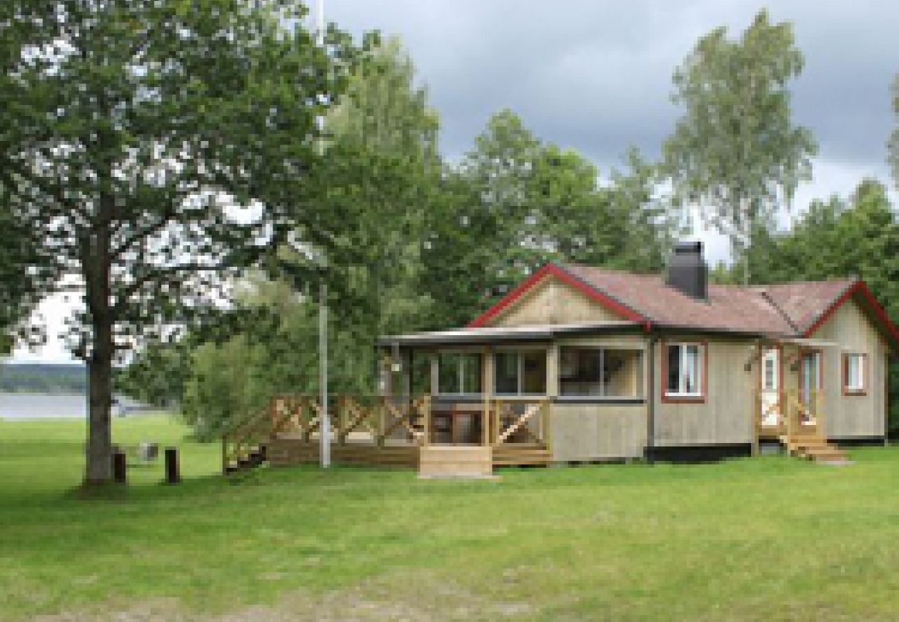 Ferienhaus in Vegby - Exklusive Lage in einer Bucht des Åsundensee