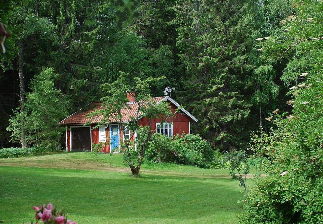 Ferienhaus in Finnerödja - Källarstuga