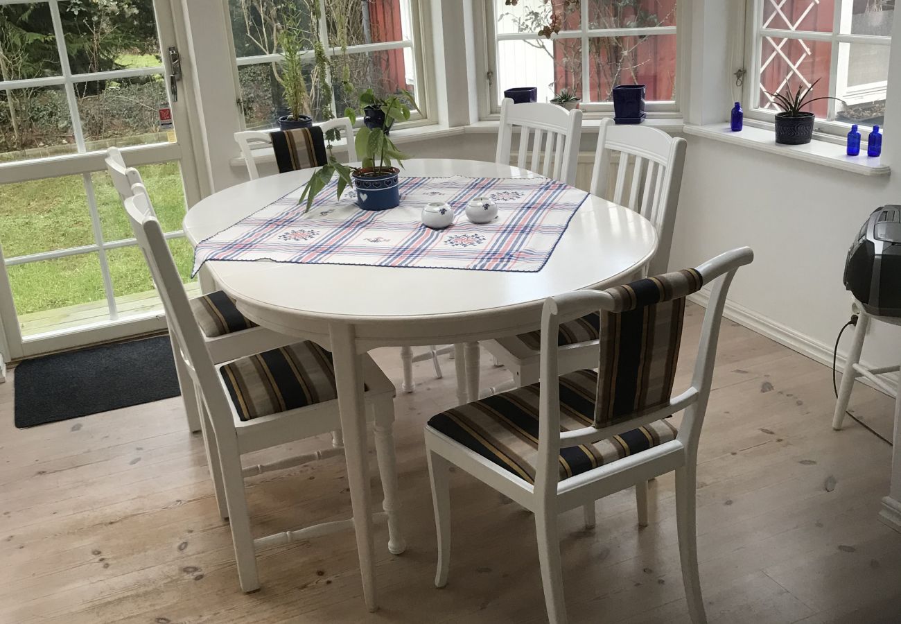Ferienhaus in Kivik - Urlaub auf Österlen, einen Steinwurf vom Meer entfernt