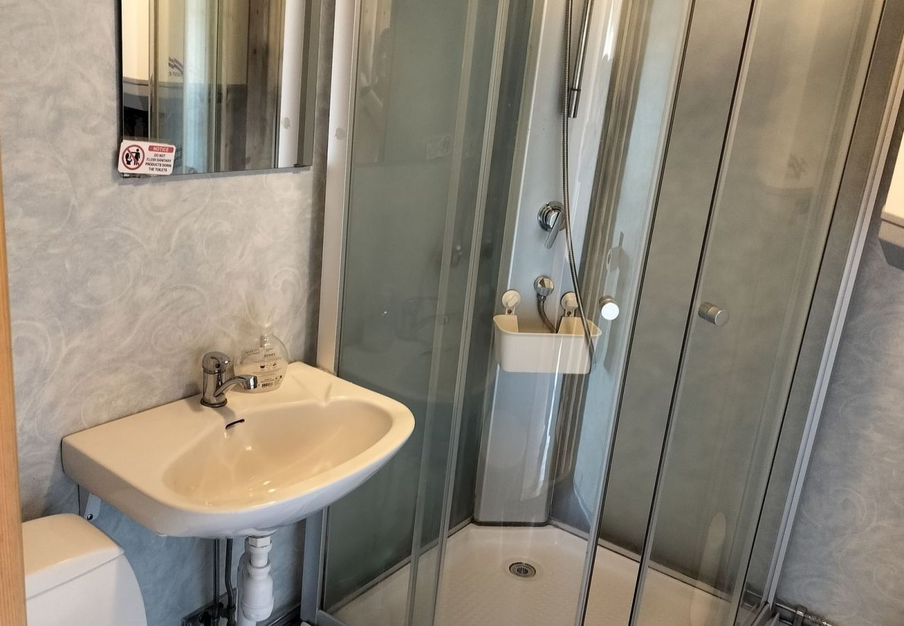 Ferienhaus in Köpingsvik - Auf der Insel Öland an einem Privatsee